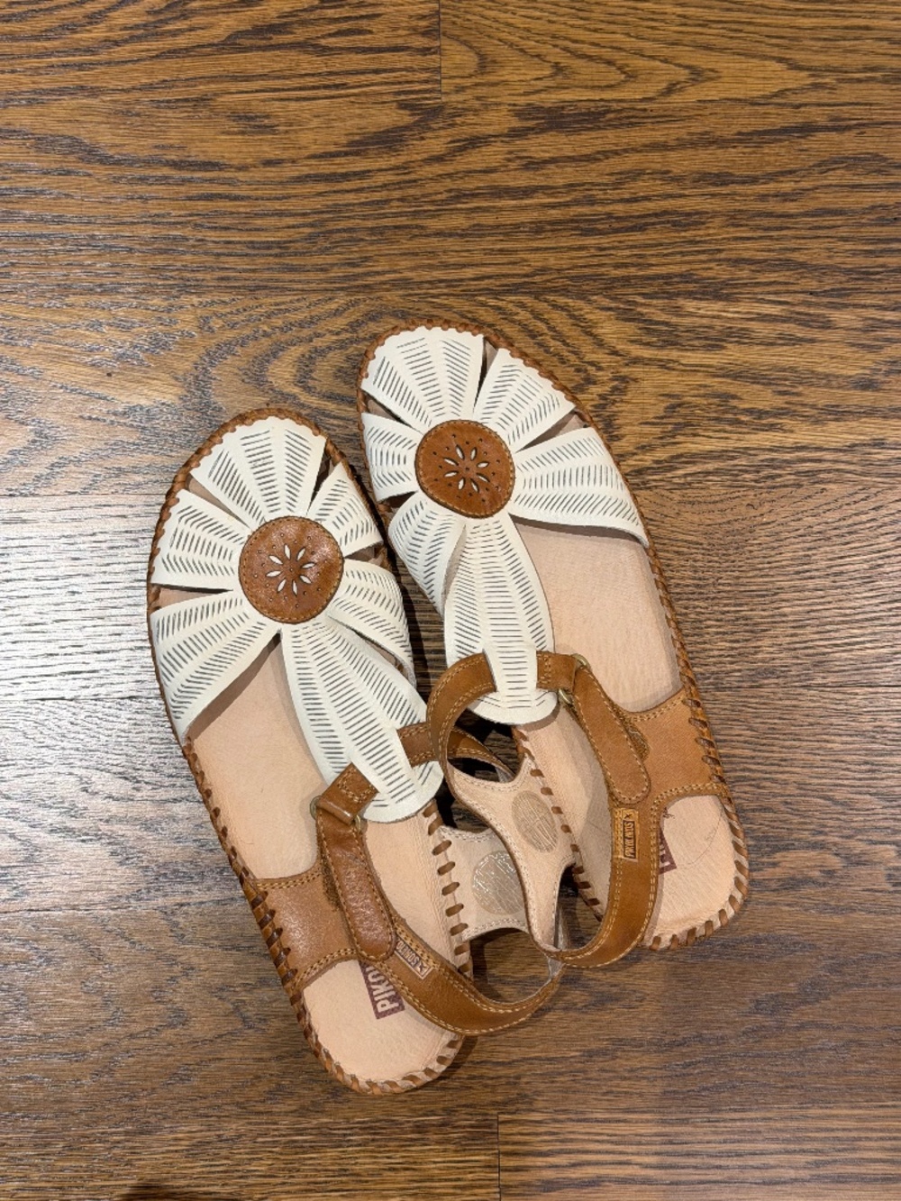 Pikolinos Vallarta Leather Sandal (EU 40)